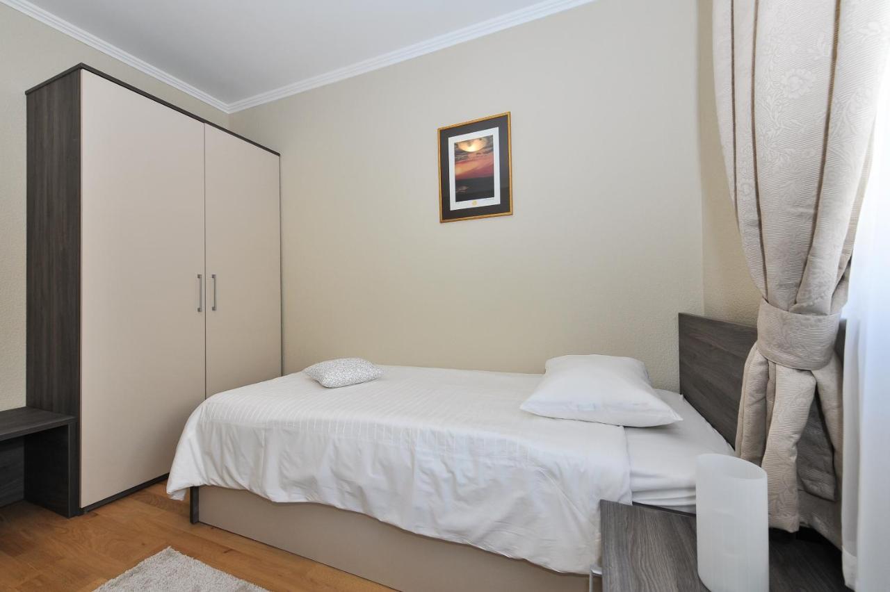 Apartmani Peric 1 Meka Draga 奥布罗瓦茨 外观 照片
