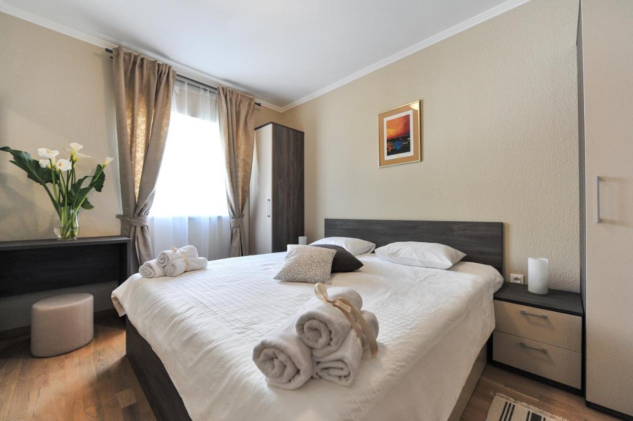 Apartmani Peric 1 Meka Draga 奥布罗瓦茨 外观 照片