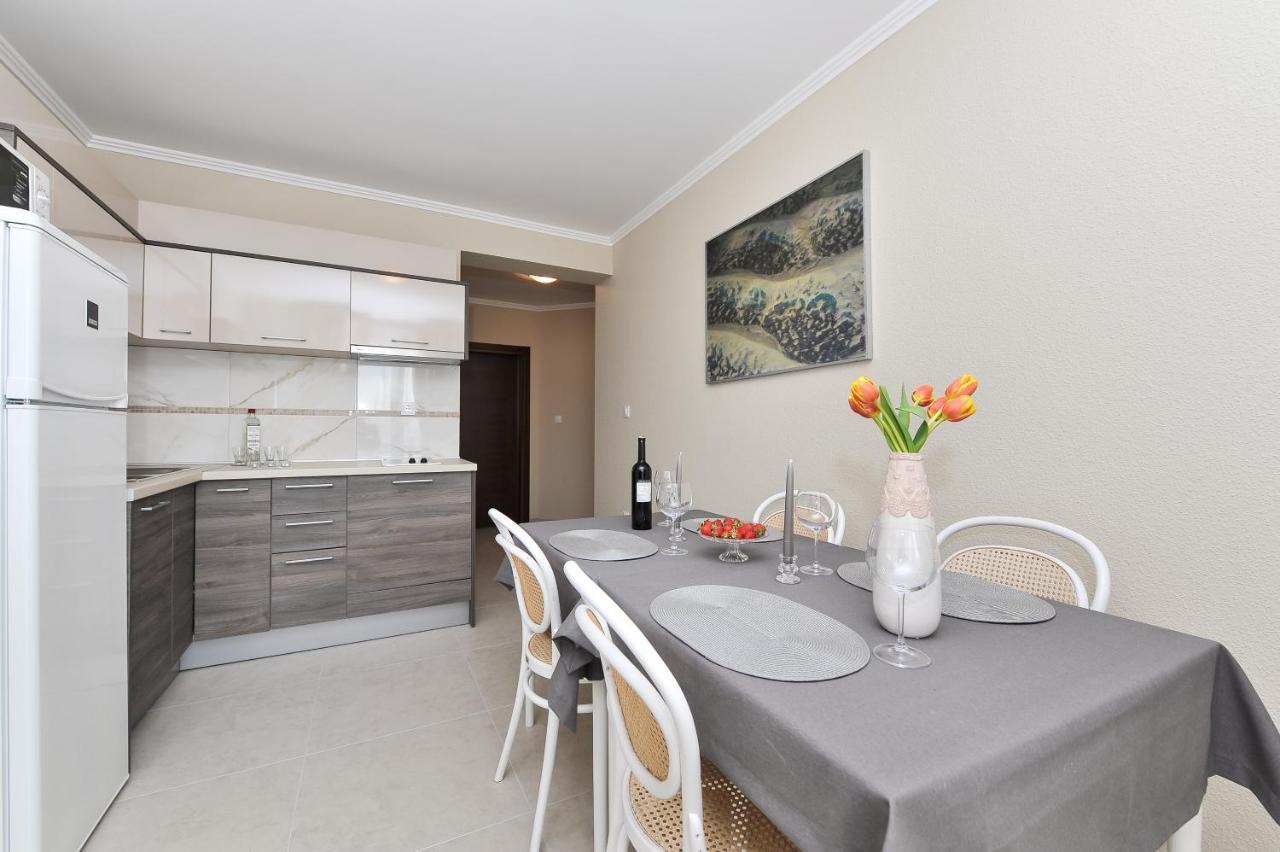 Apartmani Peric 1 Meka Draga 奥布罗瓦茨 外观 照片