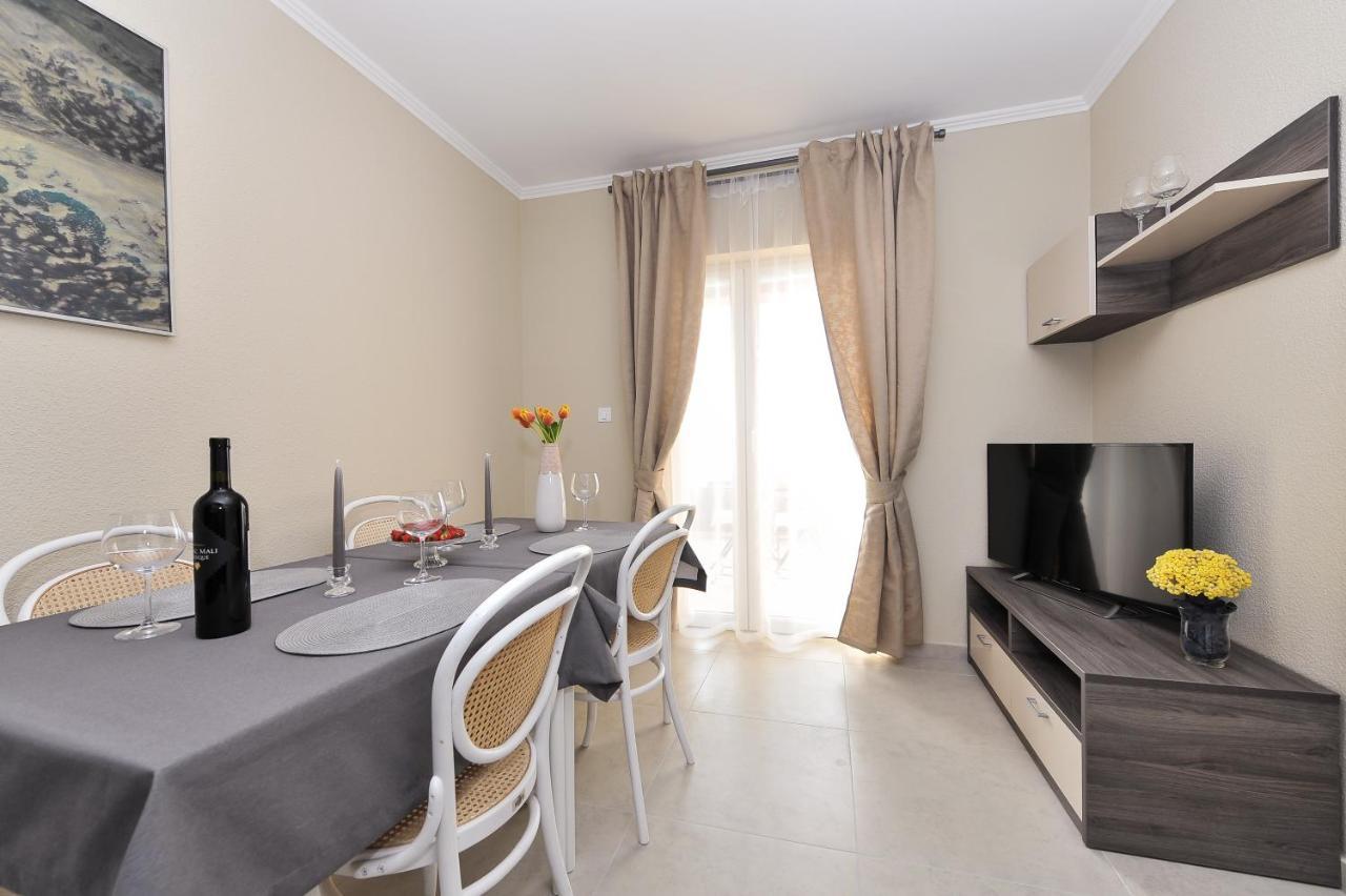 Apartmani Peric 1 Meka Draga 奥布罗瓦茨 外观 照片
