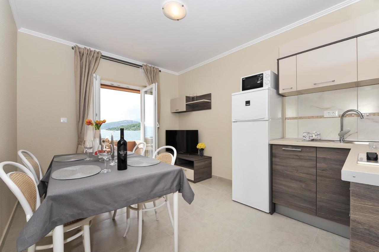 Apartmani Peric 1 Meka Draga 奥布罗瓦茨 外观 照片
